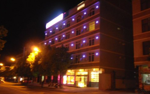  郑州富联娱乐
案例：保山市腾冲县热海情假日大酒店