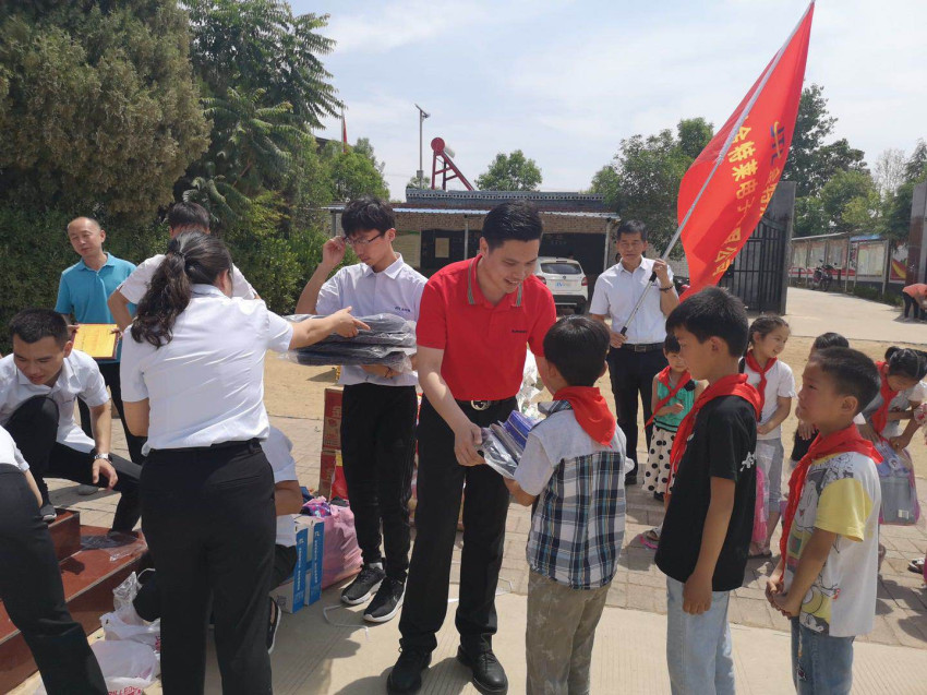 富联娱乐
在行动